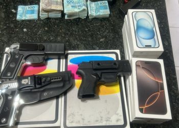 A operação cumpre 17 mandados de busca e apreensão expedidos pela Justiça Federal (Foto: Divulgação/PF)