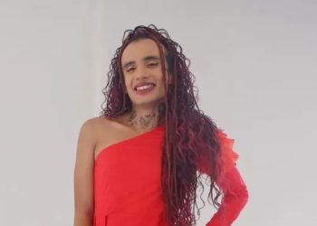 A estudante Daniela da Silva Santos, do curso de Licenciatura em Artes Visuais da Universidade Regional do Cariri (URCA) (Foto: Divulgação/URCA)