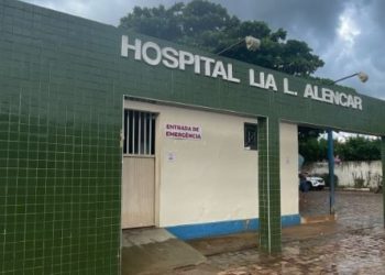 Criança atropelada por pediatra foi socorrida e levada ao Hospital Lia Loiola de Alencar, em Araripe, mas não resistiu aos ferimentos (Foto: Divulgação/Prefeitura de Araripe)