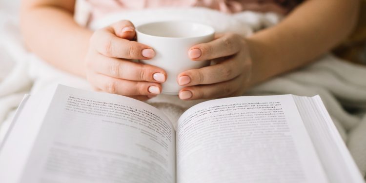 Mãos estendidas – Por Alexandre Lucas