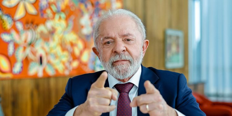Em pronunciamento, Lula rebate ameaça de tarifa de Trump: “Brasil tem um único dono, o povo brasileiro”