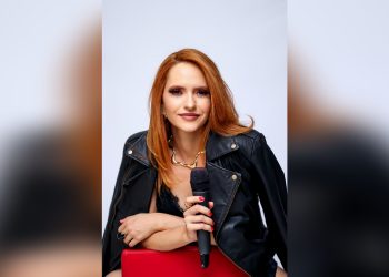 Projeto Mirante Sonoro leva show de Manu Rodrigues ao campus da UFCA