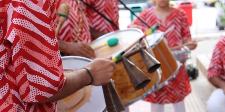 Caminhos do Horto inicia programação de julho com trilha educativa, maracatu e feira criativa