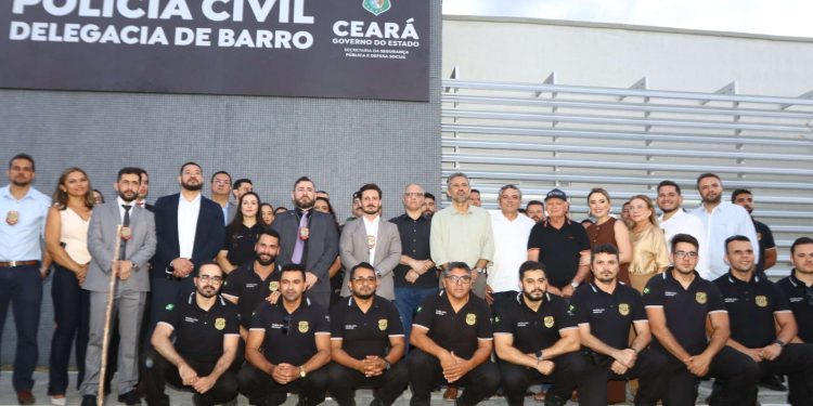 Mais segurança, educação e lazer: Elmano de Freitas entrega nova delegacia e CEI em Barro