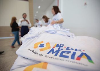 Por meio do Pé-de-Meia, o estudante recebe um incentivo mensal de R$ 200, que pode ser sacado em qualquer momento (Foto: Angelo Miguel/MEC)