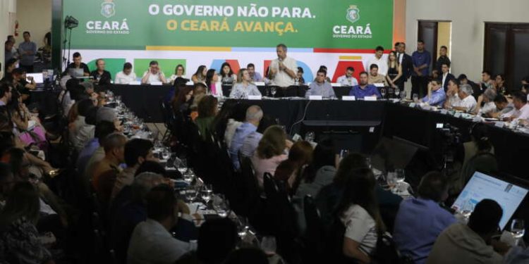 Governo do Ceará bate recorde de investimentos e reduz endividamento ao menor nível em 14 anos