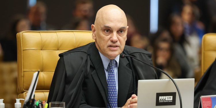 Moraes diz que não recuará em decisões sobre Bolsonaro e rebate sanções dos EUA