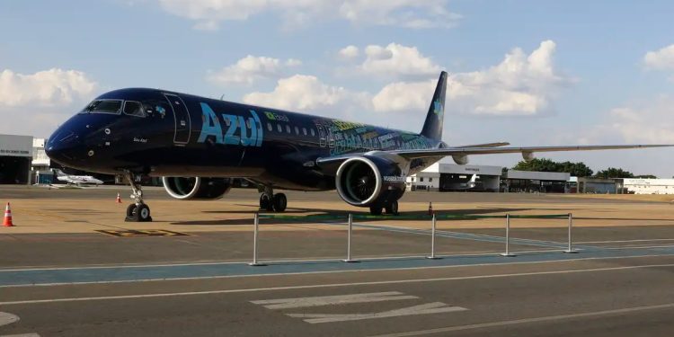 Azul encerra operações em 14 cidades brasileiras, incluindo quatro no Ceará