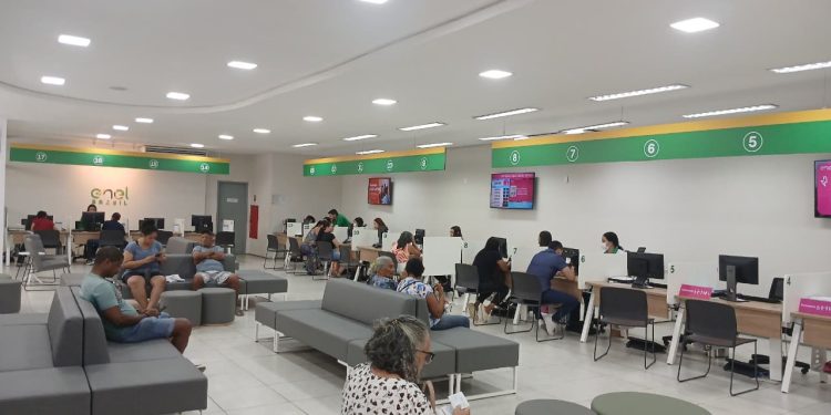 Ceará lidera ranking nacional da Tarifa Social de Energia: quase metade dos clientes residenciais já é beneficiada