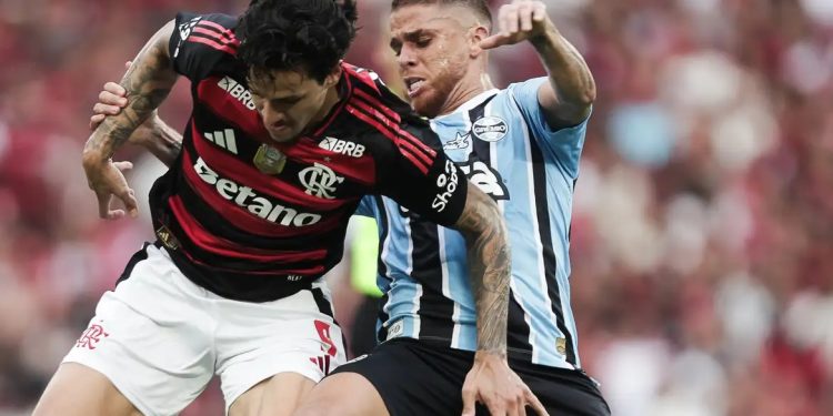 Flamengo empata com Grêmio e vê vantagem na liderança do Brasileirão diminuir