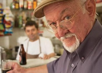 Morre no Rio o cartunista Jaguar, ícone do humor brasileiro, aos 93 anos
