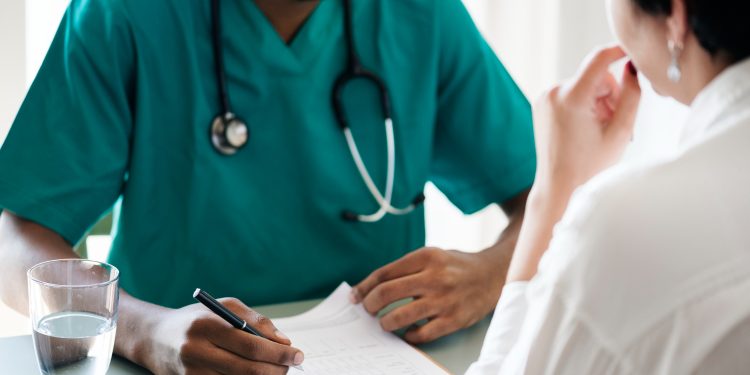 Planos de saúde poderão atender pacientes do SUS a partir de setembro; saiba como funciona