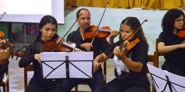 Projeto “Concertos Didáticos” leva música para escolas públicas do Crato