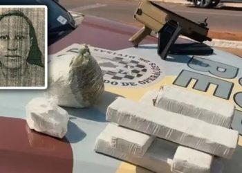 Jovem é presa com metralhadora e mais de 5 kg de drogas em ônibus na BR-122, em Crato