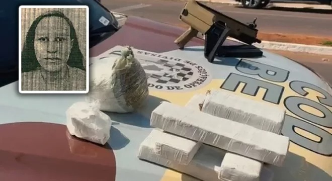 Jovem é presa com metralhadora e mais de 5 kg de drogas em ônibus na BR-122, em Crato