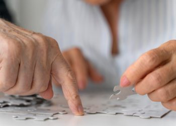Brasil começa a aplicar medicamento inovador em pacientes com Alzheimer