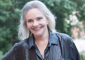 Morre a cantora Angela Ro Ro, um dos grandes nomes da MPB, aos 75 anos