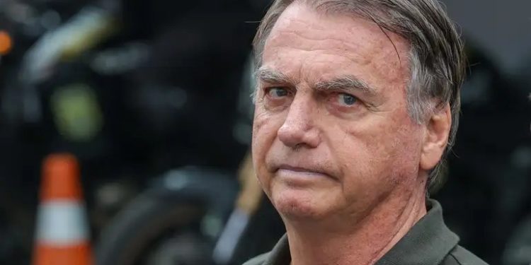 Laudo confirma câncer de pele em Bolsonaro após retirada de lesões