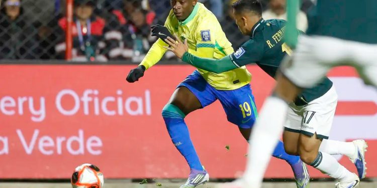 Brasil perde para a Bolívia na altitude e encerra Eliminatórias em 5º lugar