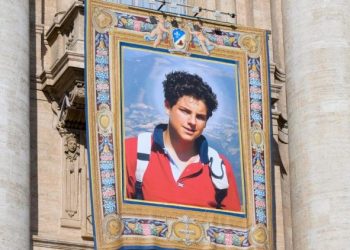 Carlo Acutis, o “influencer de Deus”, é canonizado e se torna o primeiro santo millennial