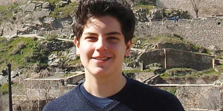 Carlo Acutis será canonizado neste domingo no Vaticano; conheça sua história