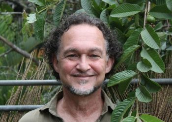 Cláudio Nucci se apresenta no Sarau “Sons da Vila” ao lado do grupo Ybirá no Crato