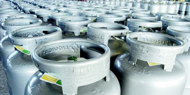 Saiba como será a retirada de botijões pelo programa Gás do Povo