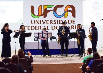 Projeto “Concertos Didáticos” leva Grupo Zequinha de Abreu à escola no Crato