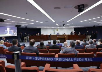 Sessão teve início com o voto do relator, ministro Alexande de Moraes (Foto: Rosinei Coutinho/STF)