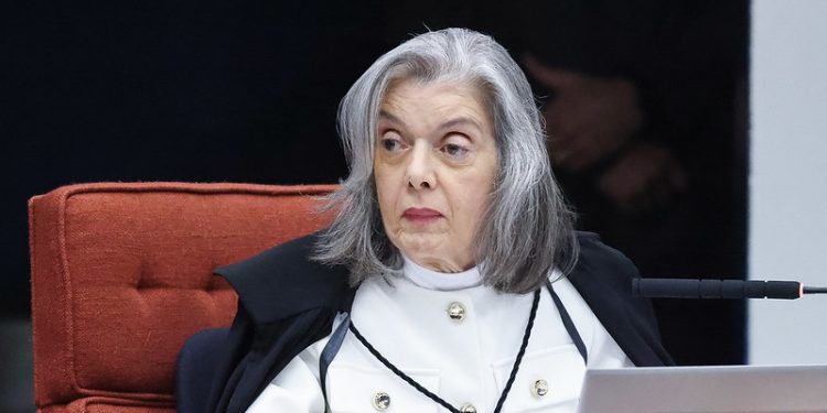 AO VIVO: Com voto de Cármen Lúcia, STF retoma julgamento que pode condenar Bolsonaro e aliados por trama golpista