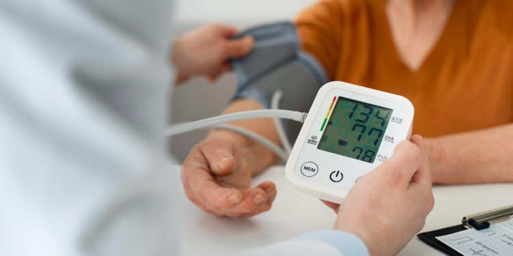 Nova diretriz redefine níveis de risco da pressão arterial no Brasil
