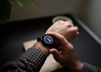 Estudo aponta que fim do horário de verão pode reduzir casos de obesidade e AVC