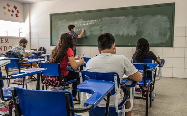 Ceará alcança 83,6% de crianças alfabetizadas no 2º ano, aponta Spaece 2024