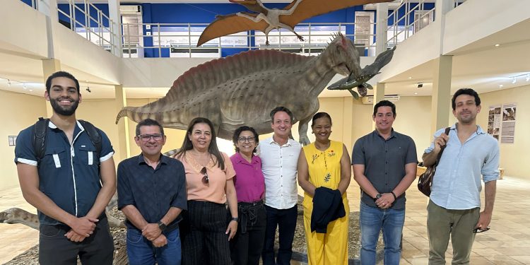 “Le Monde” destaca fósseis da Chapada do Araripe e política de repatriação da URCA