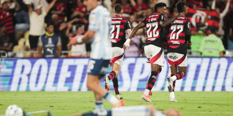 Flamengo empata com o Racing e vai à quinta final de Libertadores