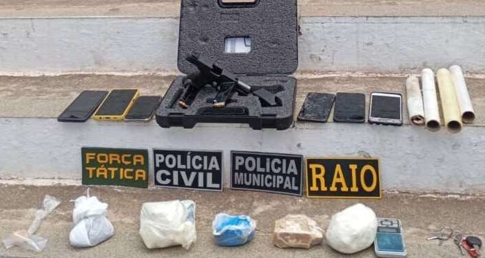 Polícia prende dois homens e apreende drogas e armas em operação no Crato