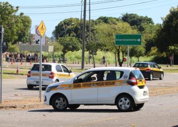 Entenda a proposta que retira exigência de autoescola para tirar CNH
