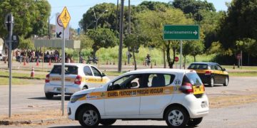 Entenda a proposta que retira exigência de autoescola para tirar CNH