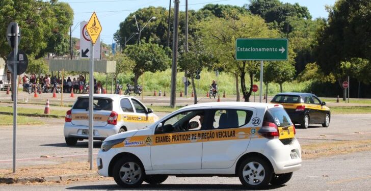 Entenda a proposta que retira exigência de autoescola para tirar CNH
