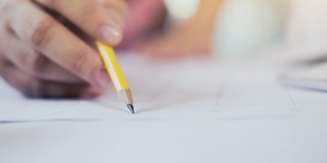 Há oportunidades em diferentes níveis de escolaridade (Foto: ijeab/Freepik)