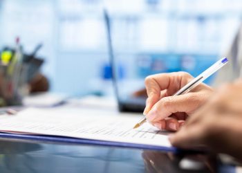 Cidades do Ceará abrem concursos públicos com oportunidades para nível médio e superior