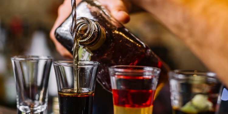 Seis casos suspeitos de intoxicação por metanol são descartados pela Secretaria da Saúde do Ceará