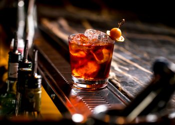 Ceará investiga dois novos casos suspeitos de intoxicação por metanol (Foto: stockking/Freepik)