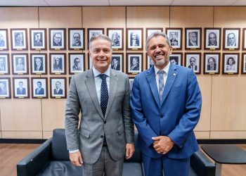 Elmano de Freitas discute duplicação de rodovias e novos investimentos para o Ceará em reuniões em Brasília