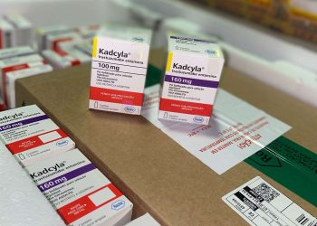 Ceará recebe primeiro lote de medicamento inovador para tratamento de câncer de mama pelo SUS