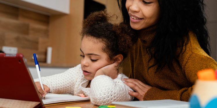 Cada um no seu papel – Por Mirta Lourenço