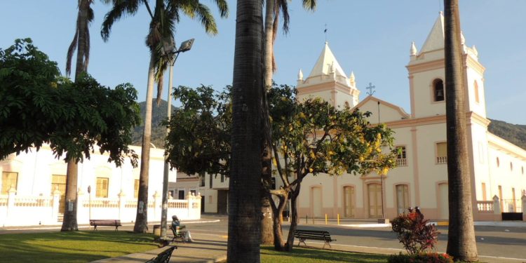 Prefeitura de Maranguape lança concurso com 335 vagas e salários de até R$ 4,8 mil