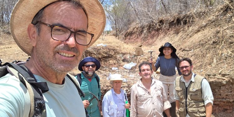 URCA e UnB realizam expedição conjunta e ampliam acervo paleontológico no Cariri