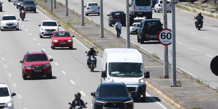 Detran-CE passa a converter automaticamente multas leves e médias em advertências educativas