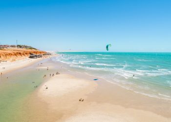 Ceará mantém liderança no turismo do Nordeste e supera média nacional, aponta IBGE